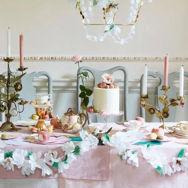 Meri Meri White Blossom Garland 5 Meri Meri White Blossom Garland