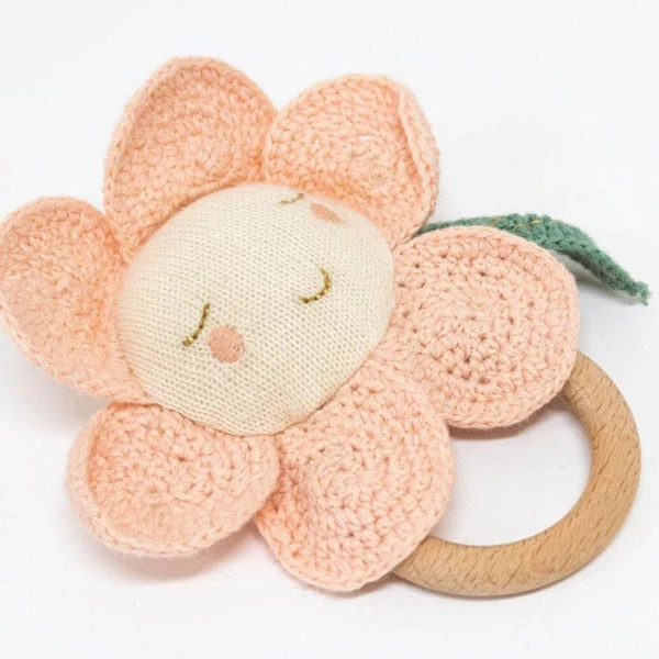 Meri Meri Peach Daisy Baby Rattle 4 Meri Meri Peach Daisy Baby Rattle