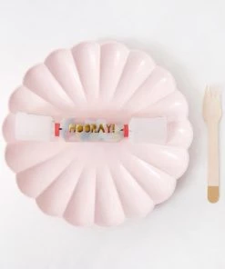 Meri Meri Hooray Confetti Small Crackers Set Of 6 8 Meri Meri Hooray Confetti Small Crackers Set Of 6